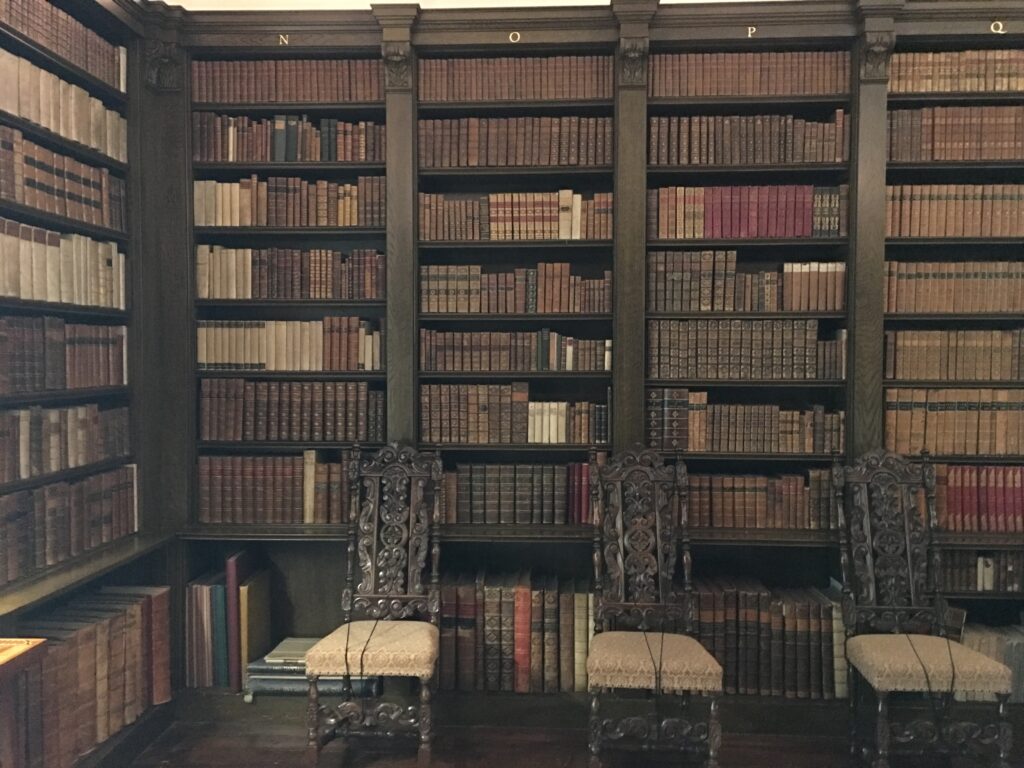The library inside Drum Castle